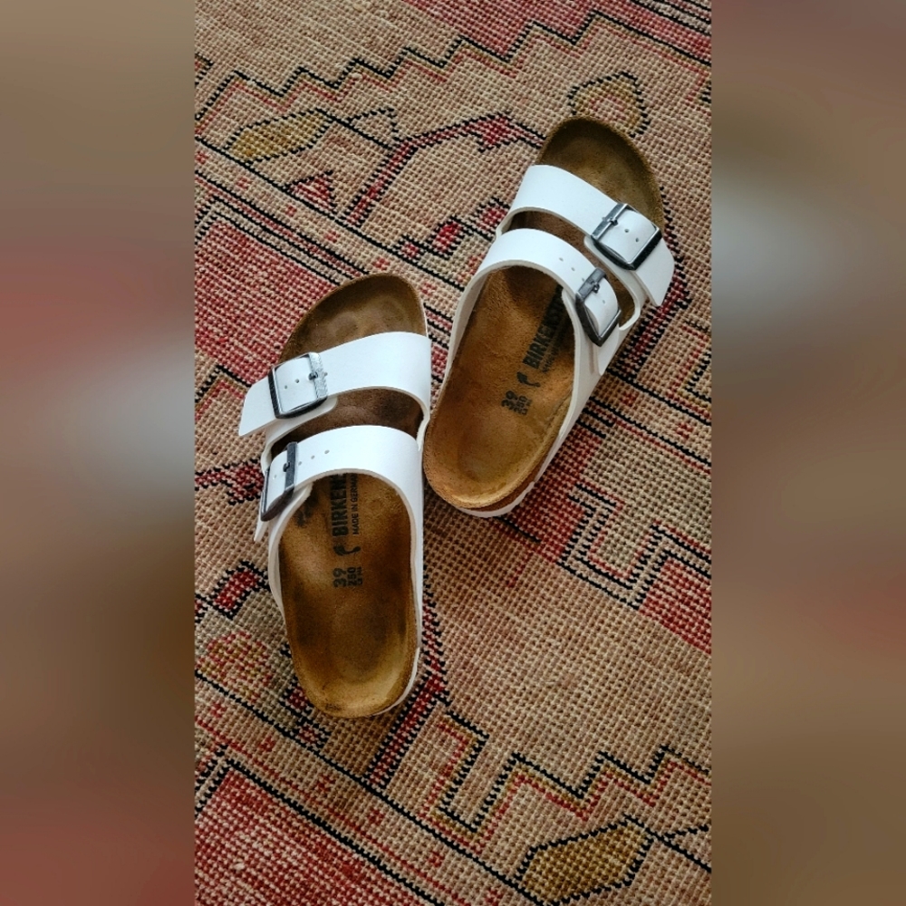 Berkenstock Arizona Slide Sandal White "Birkbuc" w classic footbed